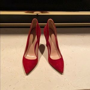 Sexy Red Pumps!
